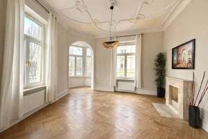Exklusive 6-Zimmer-Altbauwohnung im Westend-Nord mit zwei Balkonen - bezugsfrei