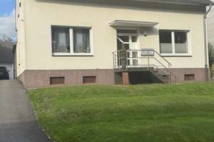 Schöne Dachgeschosswohnung im Zweifamilienhaus in wunderschöner Lage – Die vollständige Adresse der Immobilie erhältst du vom Anbieter., 45357 Bedingrade, Essen – Vorschaubild 1