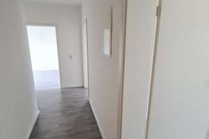 Mit offener Küche und exklusivem Bad - jetzt wohlfühlen! – Luxemburgstraße 25, 39114 Cracau, Magdeburg – Vorschaubild 2