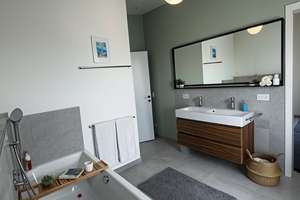 Attraktive Dachgeschosswohnung in München  – Die vollständige Adresse der Immobilie erhältst du vom Anbieter., 81825 Waldtrudering, München – Vorschaubild 3