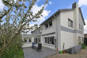 Komplett frei: Modernes 3-Familienhaus mit separatem Büro und beheiztem Wintergarten  – Die vollständige Adresse der Immobilie erhältst du vom Anbieter., 45307 Kray, Essen – Vorschaubild 41