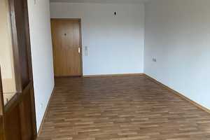 nur mit WBS (Wohnberechtigungsschein): Schöne 1-Zimmer-Seniorenwohnung mit Balkon – Goslarer Straße 79, 70499 Stuttgart – Vorschaubild 1