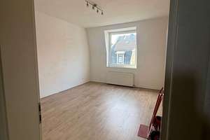 Altbauwohnung mit Ausbaupotenzial | 51 m² Wohnfläche + 28 m² Spitzboden – Die vollständige Adresse der Immobilie erhältst du vom Anbieter., 42283 Barmen, Wuppertal – Vorschaubild 6