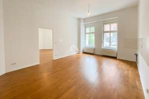 GEPFLEGTE EINHEIT MIT WOHNKÜCHE | BESTLAGE SAMARITERKIEZ |  ERDGESCHOSS | PROVISIONSFREI | – Dolziger Str. 14, 10247 Friedrichshain, Berlin – Vorschaubild 1