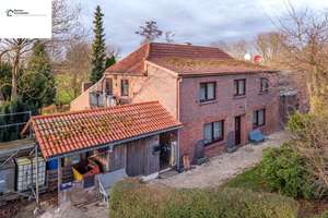 Einzigartige Gelegenheit für Gewerbe und Wohnen – Zwei-Familien-Haus mit Hallen und Werkstatt – Die vollständige Adresse der Immobilie erhältst du vom Anbieter., 26452 Sande – Vorschaubild 3