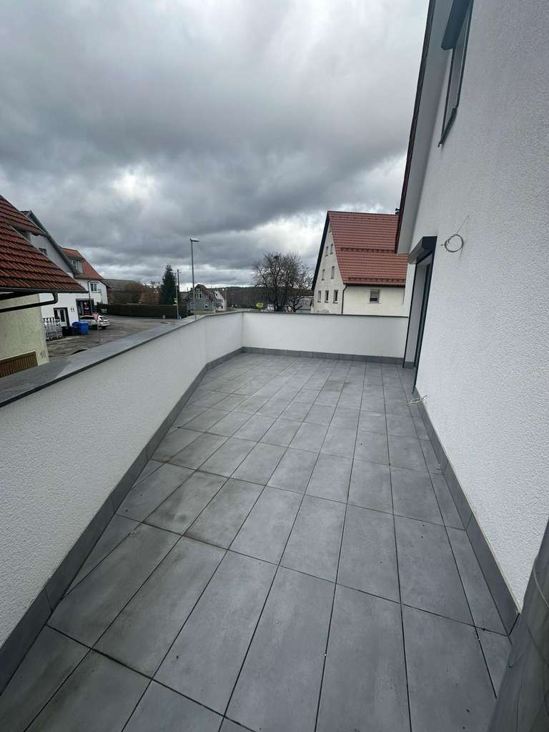 Immobilie in Pfronstetten - Exklusives Reihenhaus mit Einliegerwohnung in Pfronstetten – 210 m² Wohnfläche, 8 Zimmer - Bild 3