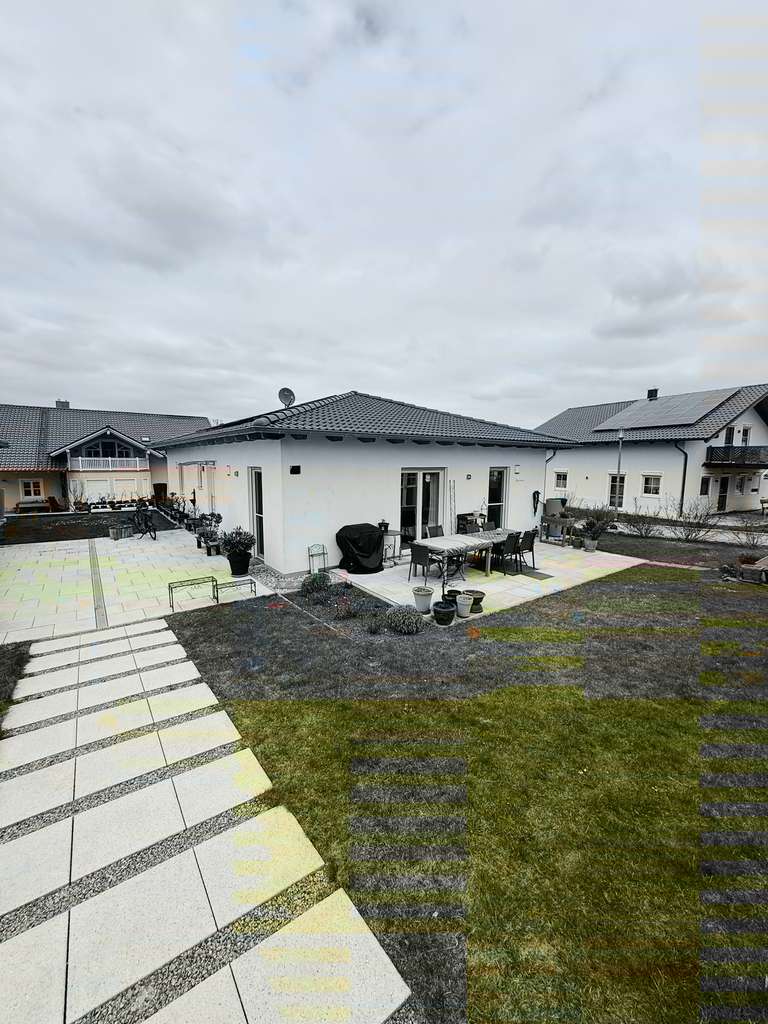 Immobilie in Unterdietfurt - KHALIL WAKED IMMOBILIEN! Hochwertiger Bungalow sucht neue Eigentümer - Bild 0