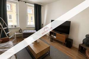 Charmante 2-Zimmer-Altbauwohnung mit Dielenboden und Balkon!