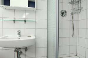 Wunderschöne, modern möblierte Dachgeschosswohnung in Stuttgart Ost – Die vollständige Adresse der Immobilie erhältst du vom Anbieter., 70186 Gaisburg, Stuttgart – Vorschaubild 12