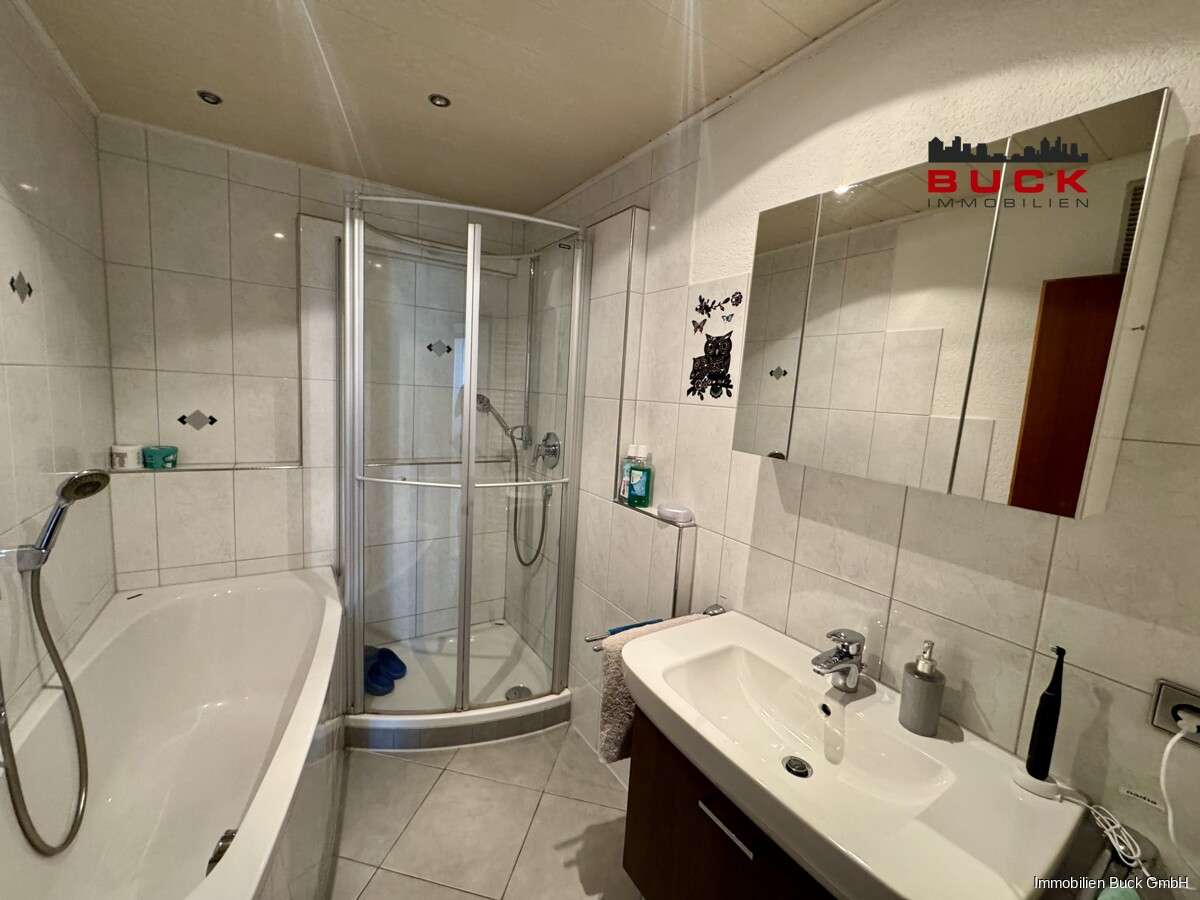 Immobilie in Amstetten - Gepflegte und gut vermietete 3,5-Zimmerwohnung mit Garage und Balkon in begehrter Lage! - Bild 1