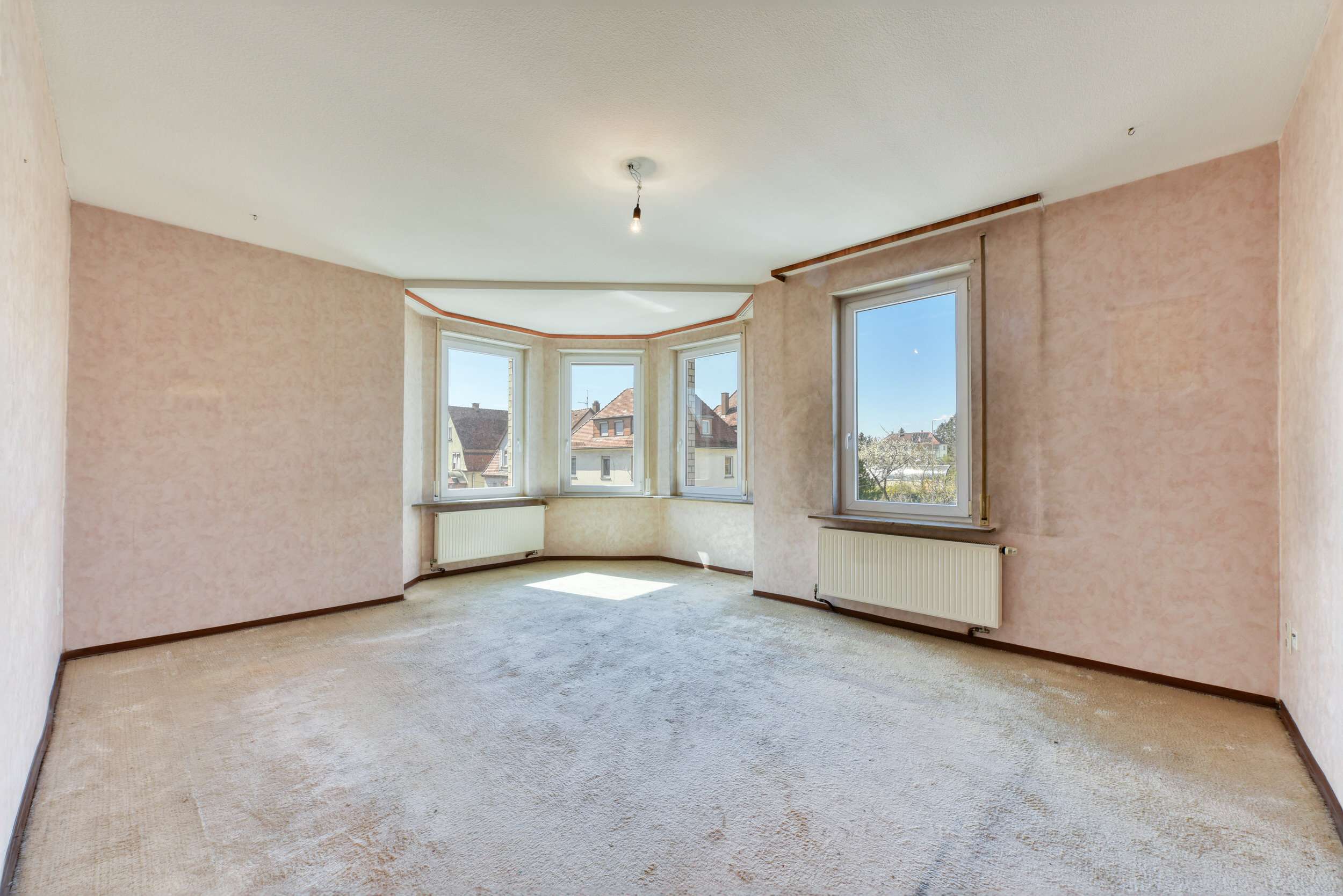 +++ helle & sonnige Altbau-Etage - 2.OG ohne Balkon - modernisierungsbedürftig - inkl. Carport +++, Stuttgart – Bild 3