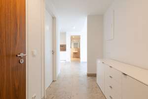 Henninger Turm - Zwei-Zimmer-Residence mit Skylineblick – 60599 Sachsenhausen-Süd, Frankfurt am Main – Vorschaubild 2