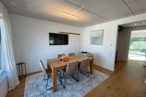 ARCHITEKTUR TRIFFT NATUR im exklusiven Zuhause mit Dachstudio, PV-Anlage und traumhaftem Garten – Ludwigsburg (Kreis) – Vorschaubild 10