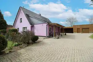 Einfamilienhaus mit Einliegerwohnung/Ferienwohnung und Außenpool bei Lübeck – Nordwestmecklenburg (Kreis) – Vorschaubild 23