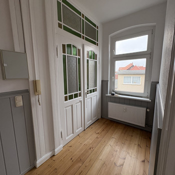 Vermietung einer sehr schönen 4-Zimmer-Altbauwohnung mit großem Garten in Grabow