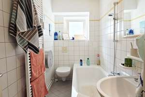 Freie 2-Zimmer-Wohnung mit West-Balkon, EBK und Stellplatz im grünen Zehlendorf-Süd! – Die vollständige Adresse der Immobilie erhältst du vom Anbieter., 14165 Zehlendorf, Berlin – Vorschaubild 8