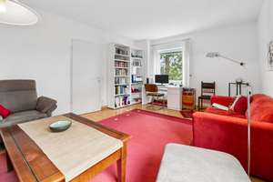 Ruhiger Rückzugsort mit Weitblick: Lichtdurchflutetes 4-Zimmer-Idyll – Die vollständige Adresse der Immobilie erhältst du vom Anbieter., 14163 Nikolassee, Berlin – Vorschaubild 10