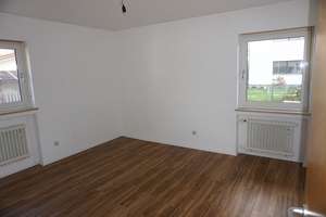 Zweifamilienhaus mit 2 Garagen in Bestlage in Hohenbrunn - frei zum 01.03.2026 ! – Neulinger Str. XX, 85662 Hohenbrunn – Vorschaubild 7