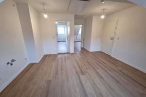 Top sanierte DG-Wohnung im Herzen der Stadt – ab sofort verfügbar – Philadelphiastr. 64-66, 47799 Cracau, Krefeld – Vorschaubild 4