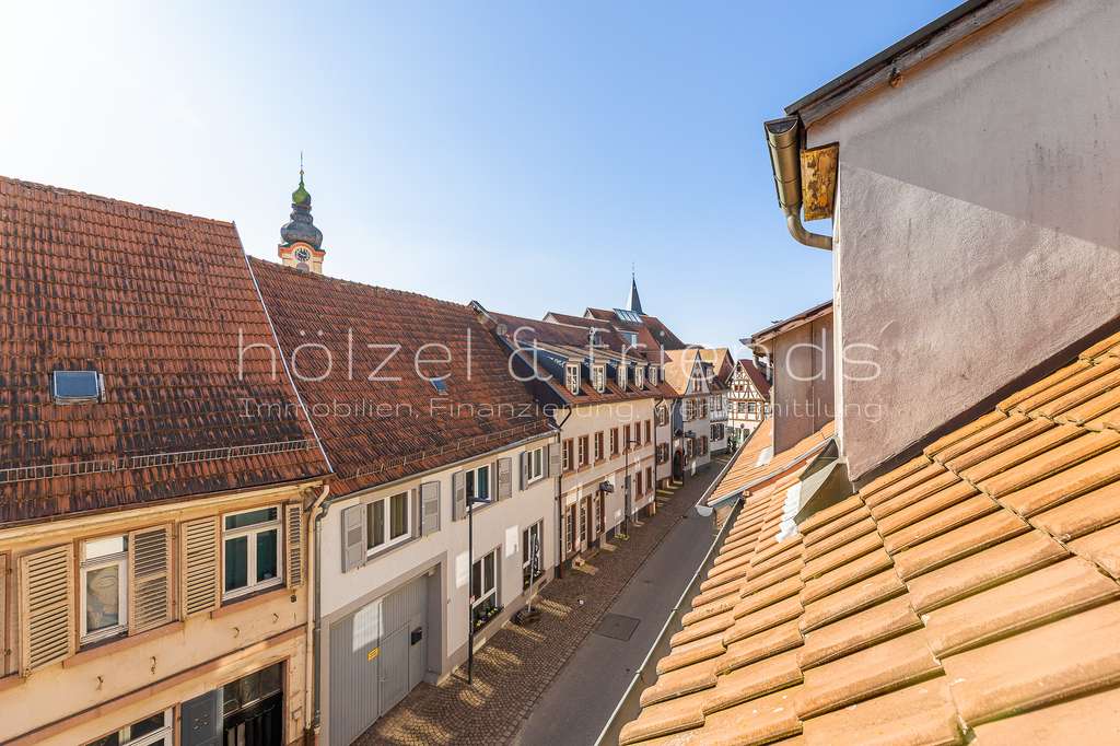 Immobilie in Schriesheim - Charmantes Dachgeschossapartment im Herzen von Schriesheim - Bild 0