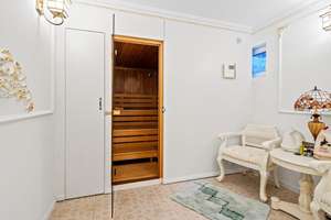 In beliebter, ruhiger Villenlage mit Seesicht -
exklusives Wohnhaus mit Indoor-Schwimmbad – Die vollständige Adresse der Immobilie erhältst du vom Anbieter., 88662 Überlingen – Vorschaubild 15