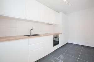 240 qm Garten, EBK, 3 Zimmer mit großem Sonnenscheinbalkon – 40593 Urdenbach, Düsseldorf – Vorschaubild 10