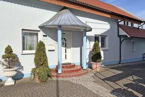 Wohnen mit Charme: Einfamilienhaus mit idyllischem Wintergarten! – Die vollständige Adresse der Immobilie erhältst du vom Anbieter., 36132 Eiterfeld – Vorschaubild 2