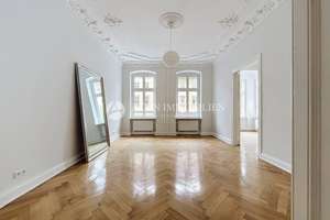 *4-Zimmer-Altbauwohnung mit Balkon, Stuck, Parkett und Einbauküche* – Knesebeckstr. 4, 10623 Charlottenburg, Berlin – Vorschaubild 2