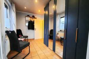 * Top modernisiertes Einfamilienhaus * Ideal für Autoliebhaber * ruhige & zentrale Lage * Top Verkeh – Friesland (Kreis) – Vorschaubild 17