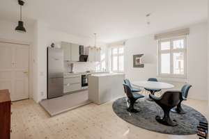 Großzügige Altbauwohnung im Helmholtzkiez – Die vollständige Adresse der Immobilie erhältst du vom Anbieter., 10437 Prenzlauer Berg, Berlin – Vorschaubild 2