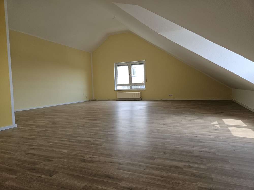 Immobilie in Kelkheim - Wohn(t)raum mit 2 TG-Plätzen in Kelkheim-Mitte zu verkaufen... - Bild 0