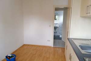 Teilmöblierte gepflegte 1,5-Raum-Wohnung mit Einbauküche in Forstern – Die vollständige Adresse der Immobilie erhältst du vom Anbieter., 85659 Forstern – Vorschaubild 4