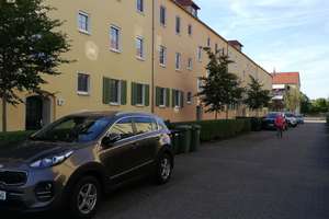 Modernisierte Wohnung mit drei Zimmern und Balkon in Dessau-Roßlau