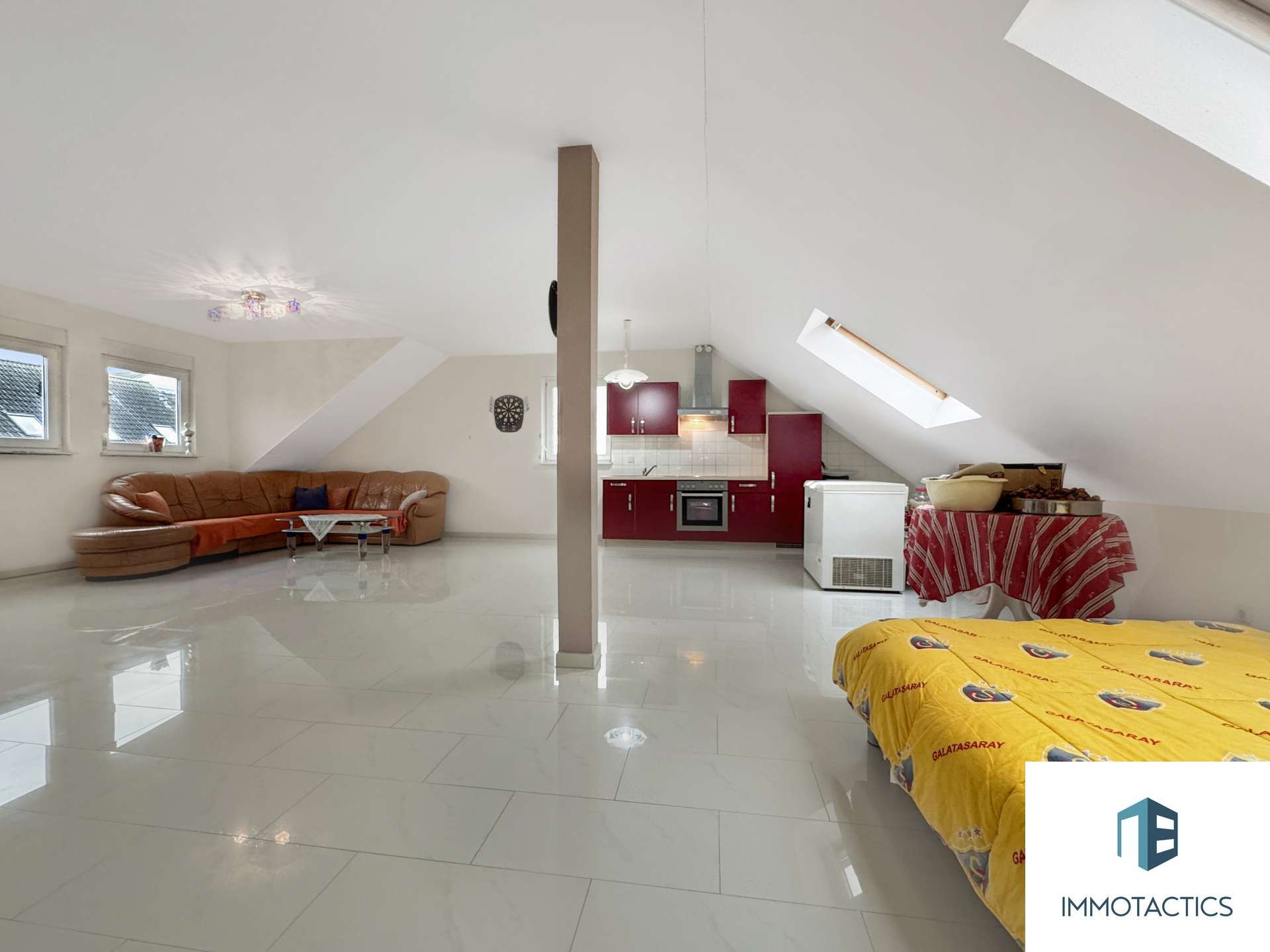 Immobilie in Gau-Algesheim - EXKLUSIVES & MODERNES Zweifamilienhaus für die Großfamilie und Kapitalanleger - Bild 2