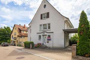 Charmantes Zweifamilienhaus in exklusiver Lage von Waldshut – Die vollständige Adresse der Immobilie erhältst du vom Anbieter., 79761 Waldshut-Tiengen – Vorschaubild 2