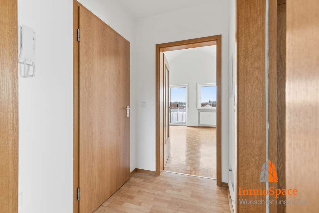 Immobilie in Thannhausen - IMMOSPACE *** Helle 2-Zimmer-Dachgeschosswohnung *** Balkon und Garage *** - Bild 1