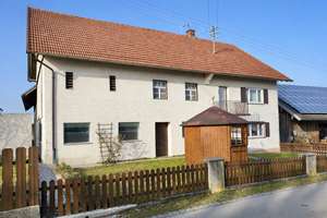 Ein Anwesen mit Freiheit: Gepflegtes Bauernhaus mit großem Grundstück in fantastischer Lage – Die vollständige Adresse der Immobilie erhältst du vom Anbieter., 86854 Amberg – Vorschaubild 5