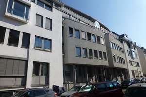 Helle und moderne 5-Zimmer-Dachgeschosswohnung in zentraler Lage – Altenbergstraße 3, 70180 Lehen, Stuttgart – Vorschaubild 10