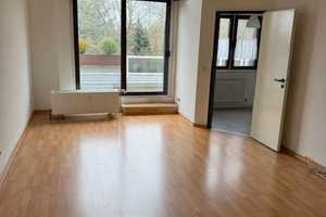 Exklusive, gepflegte 2-Zimmer-Dachgeschosswohnung mit geh. Innenausstattung mit EBK – Statthalterhofweg 7, 50858 Köln – Vorschaubild 2