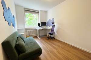 Hell & modern & viel Platz: 3 Zimmer mit Balkon, guter Schnitt, modernes Bad, Gäste-WC, Aufzug – Alteburger Straße 288, 50968 Bayenthal, Köln – Vorschaubild 16