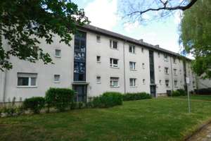 Renoviert und bezugsfertig... 3-Zimmerwohnung für kleine Familien mit Einbauküche!!!