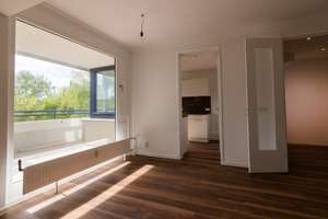 Privat an privat! Ohne Makler! Gehobene 3-Zimmer Wohnung im 4. OG mit Balkon in Berlin-Zehlendorf – Die vollständige Adresse der Immobilie erhältst du vom Anbieter., 14167 Zehlendorf, Berlin – Vorschaubild 4