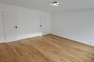 Erstbezug nach Sanierung: schöne 1-Zimmer-EG-Wohnung mit EBK und Balkon in München – Lerchenauer Straße 4, 80809 Am Luitpoldpark, München – Vorschaubild 2