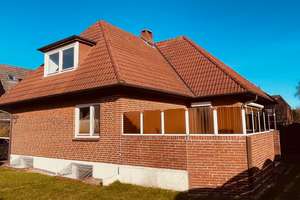 Einfamilienhaus mit Garage und großem Garten – Die vollständige Adresse der Immobilie erhältst du vom Anbieter., 25938 Wrixum – Vorschaubild 3