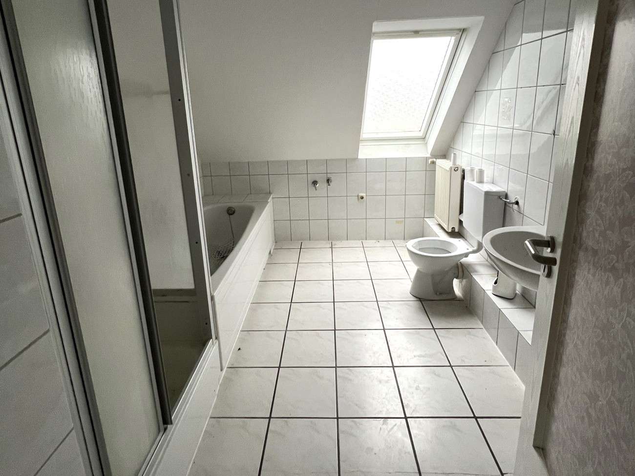 Immobilie in Espelkamp - Mehrfamilienhaus in Espelkamp – Ideal für Investoren oder Eigennutzer! - Bild 0