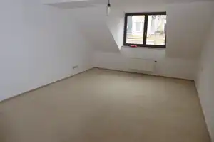 Weitblick garaniert! - Großer Südbalkon an einer schönen 3-Raum im DG auf dem Sonnenberg – Sonnenstr. 78, 9130 Chemnitz – Vorschaubild 10