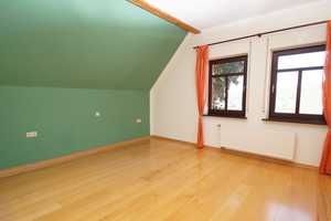 * SPACIOUS * CHARMING * COUNTRY-SIDE LIVING * 
ca. 220 m², 5 Bed, 2.5 Bath, 3 Garage – Rheingau-Taunus-Kreis – Vorschaubild 14