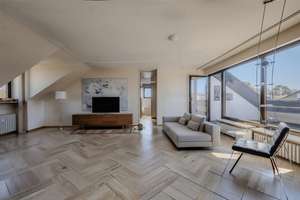 Individuelle, großzügige 5-Zimmer-Dachterrassenwohnung mit Kamin nahe Westpark- mit Potenzial! – Die vollständige Adresse der Immobilie erhältst du vom Anbieter., 80686 Land in Sonne, München – Vorschaubild 5
