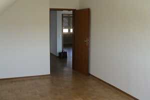 Gepflegtes, ruhig gelegenes 3-Familienhaus mit viel Potential ! – Offenbach (Kreis) – Vorschaubild 8