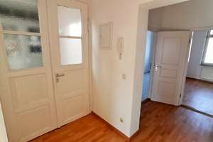 NUR 100 METER BIS ZUM SCHLOSSTEICH... – Georgstraße 39, 9111 Zentrum, Chemnitz – Vorschaubild 3